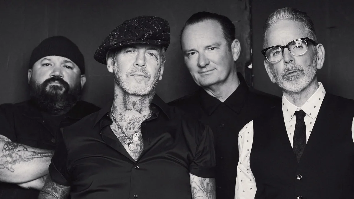 Social Distortion